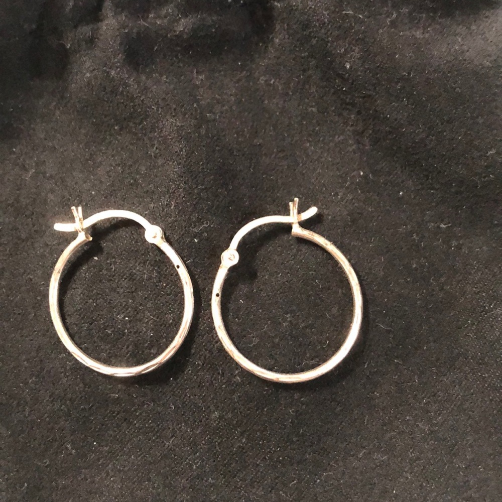 Small silver hoops - Picture 2 of 2